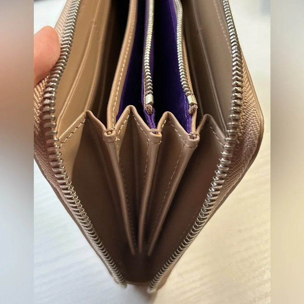 NWOT cream/beige and purple leather Ralph Lauren zipper wallet classic chic